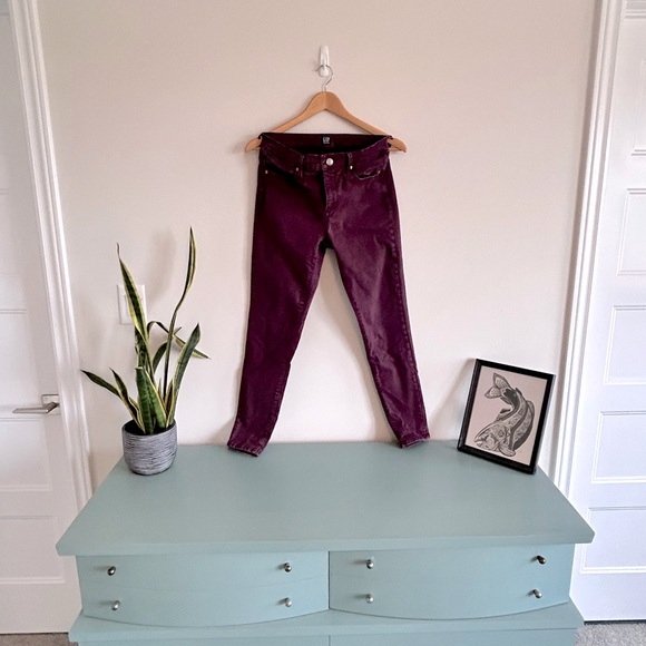 GAP Skinny Jeans, Size 28 in Burgandy - Picture 5 of 8